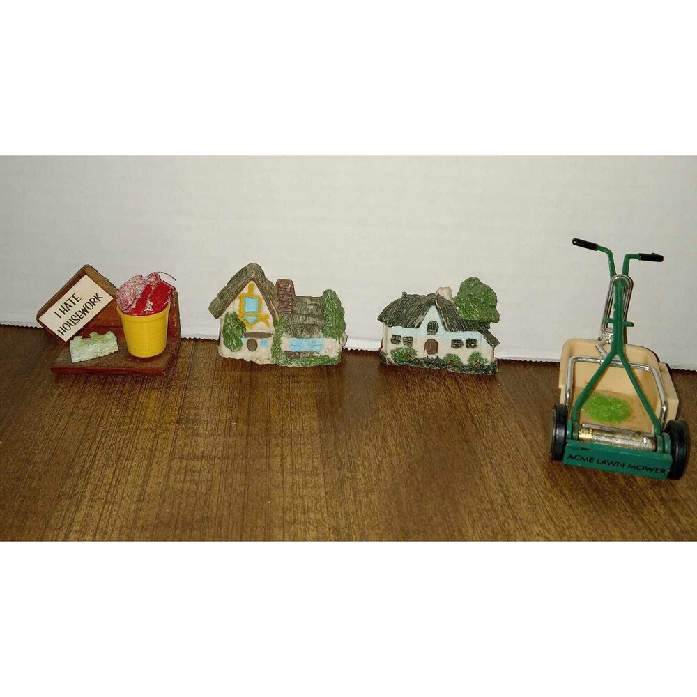House Themed Refrigerator Magnets - Lot of 4